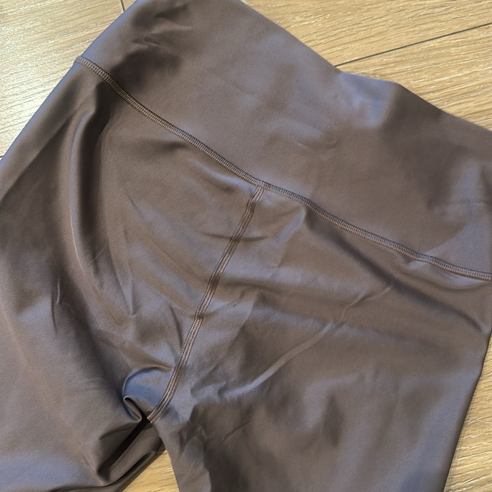 Alo High Waist Airlift Leggings Full Length (28”) - Picture 7 of 8